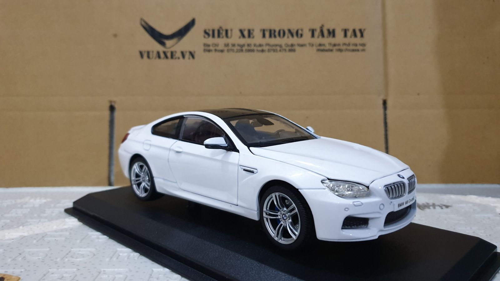 Mô Hình Xe BMW M6 1:24 Màu Trắng