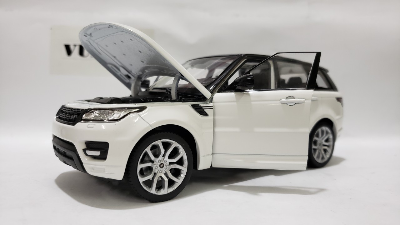 ​Mô Hình Xe Range Rover Sport 1:24 Màu Trắng