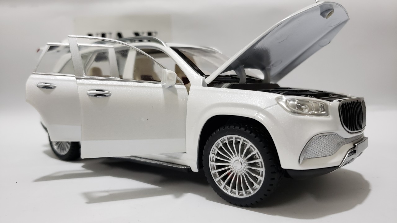 Mô Hình Xe Mercedes Maybach GLS 600 1:24 Màu Trắng
