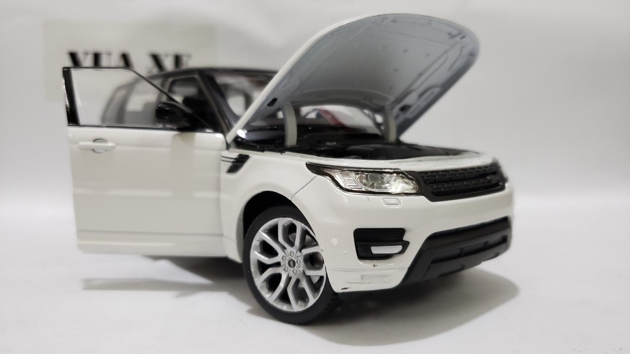​Mô Hình Xe Range Rover Sport 1:24 Màu Trắng
