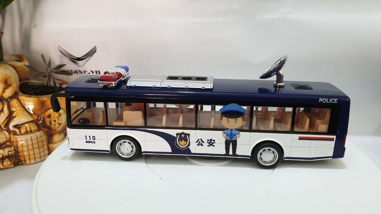 Mô Hình Xe Khách Cảnh Sát VX02 150 Màu Trắng Xanh