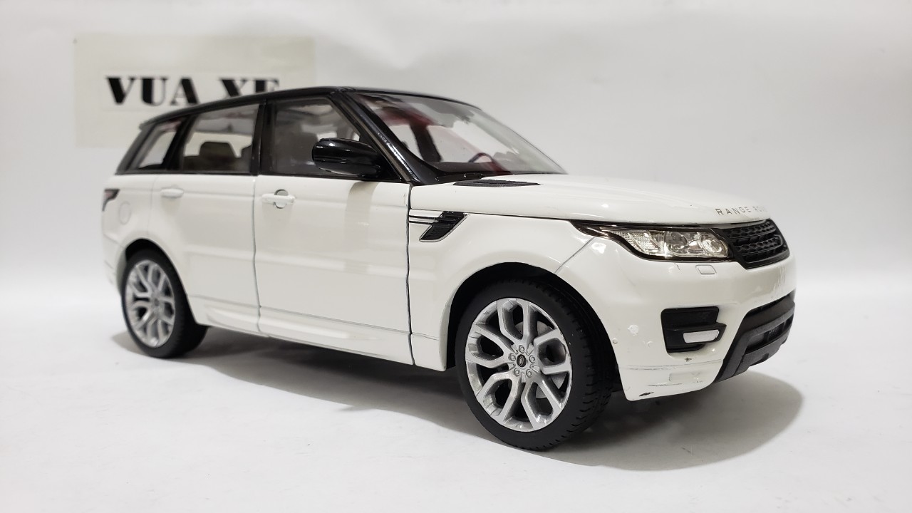 ​Mô Hình Xe Range Rover Sport 1:24 Màu Trắng