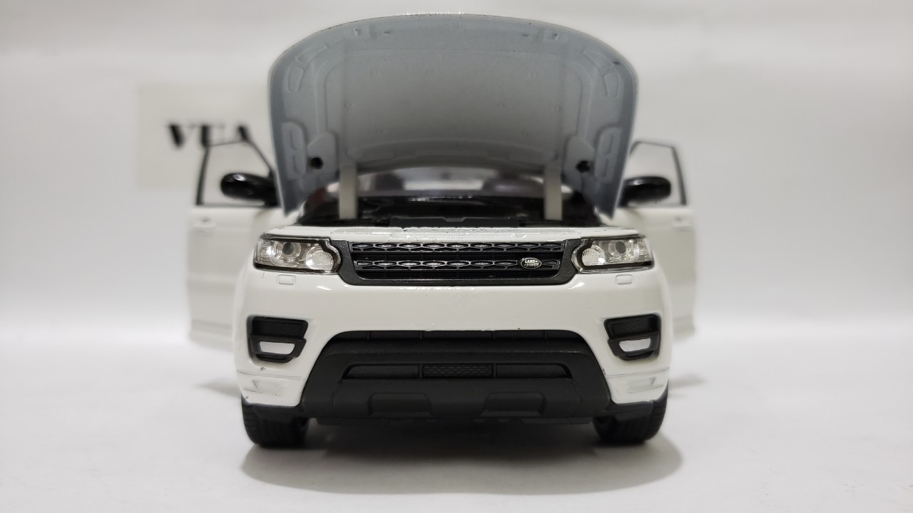 ​Mô Hình Xe Range Rover Sport 1:24 Màu Trắng